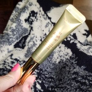 Wander beauty mile high club Volume mascara